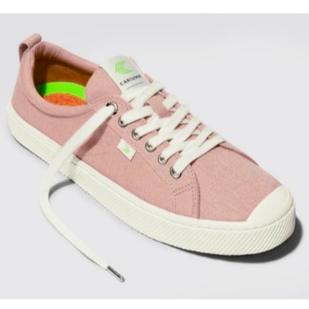 CARIUMA SNEAKERS